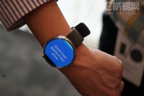 Moto360